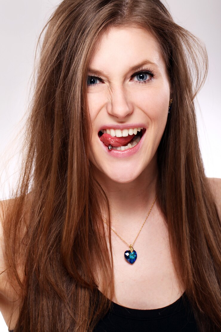 smiley piercing
